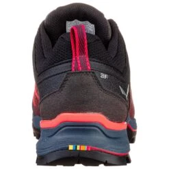 Chaussures D'approche Salewa MTN Trainer Lite Wmn Pink / Fluo Coral 11 Chaussures D'approche Salewa MTN Trainer Lite Wmn Pink / Fluo Coral -Camping En Plein Air ba0500fd63da66607db048b7593895a4cf474e22 E22SALECHA2203954 2